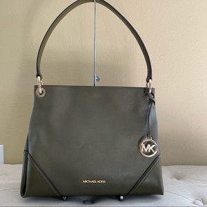 Firm ✨Michael Kors medium Nicole shoulder tote bag